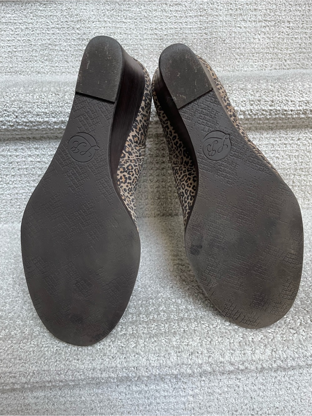 Lucky Brand Yabba Leopard Print Leather Stacked Wooden Heel Booties Size 11M - Picture 9 of 14